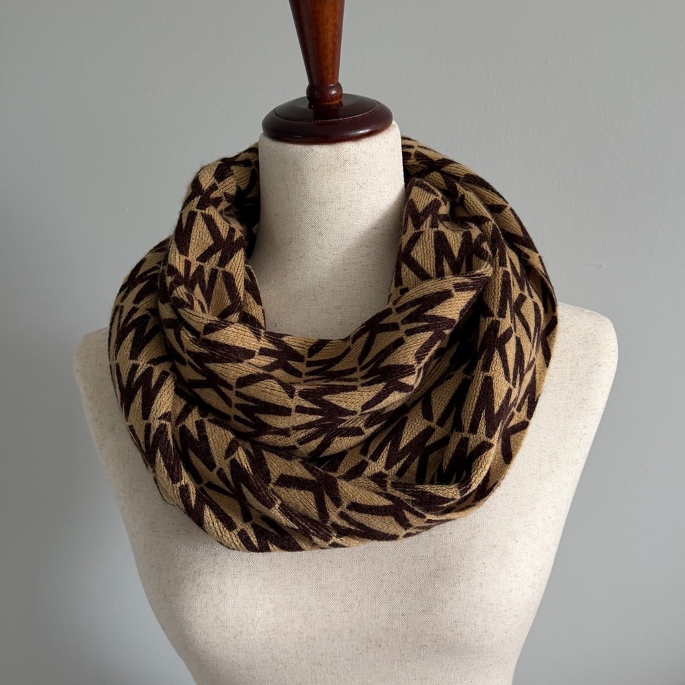 Michael Kors MK Logo Infinity Scarf Camel Brown Monogram Knit Circle